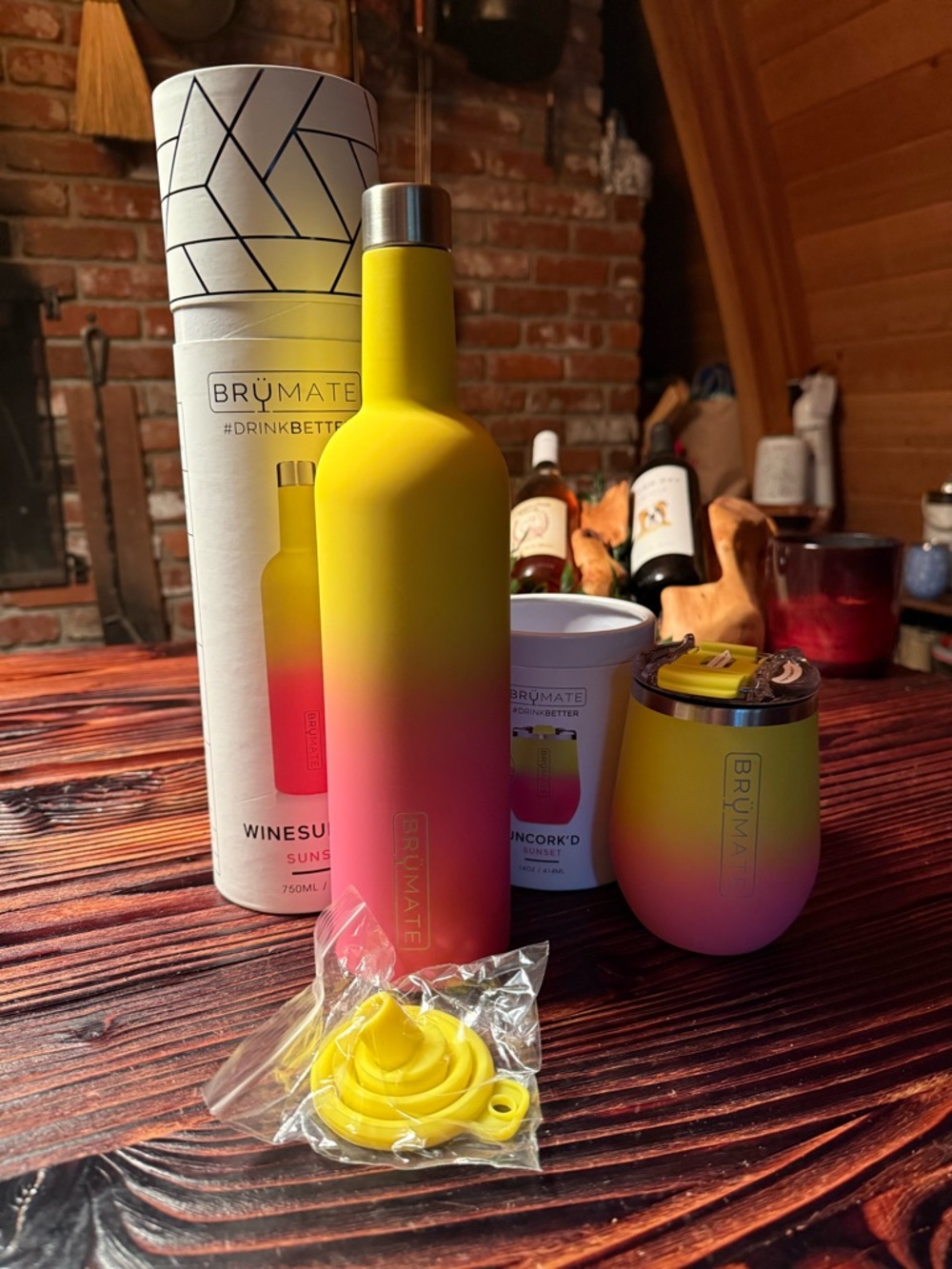BRÜMATE Sunset Ombre Winesulator and uncork’d